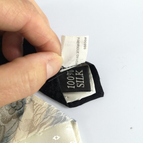 Vintage Polar Bear Family men's tie Endangered species Mark Dennis 1996 USA - Picture 8 of 11